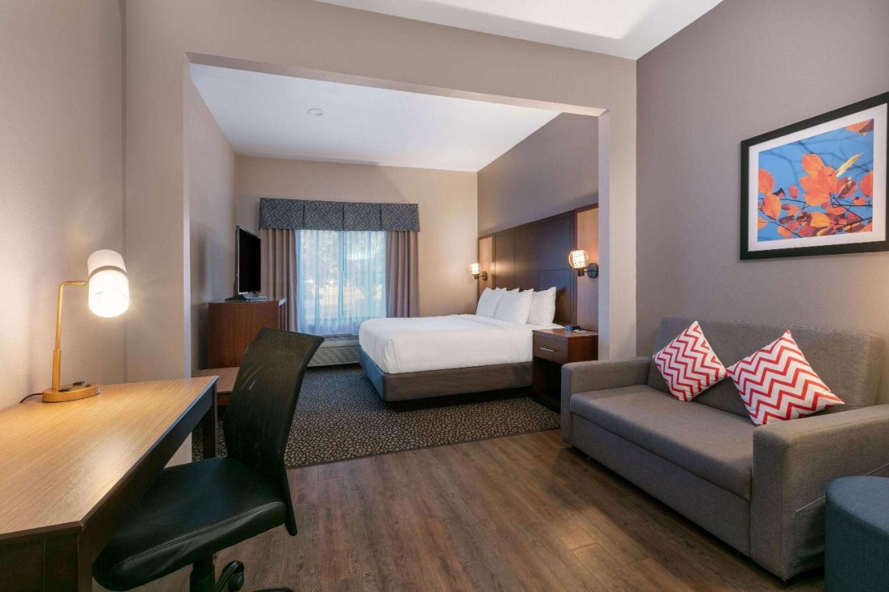 Wingate By Wyndham - Dfw North Hotel Irving Exterior photo