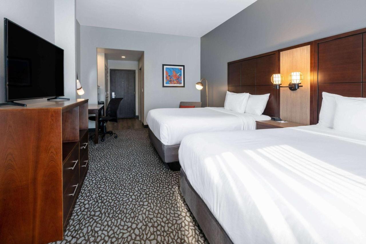 Wingate By Wyndham - Dfw North Hotel Irving Exterior photo