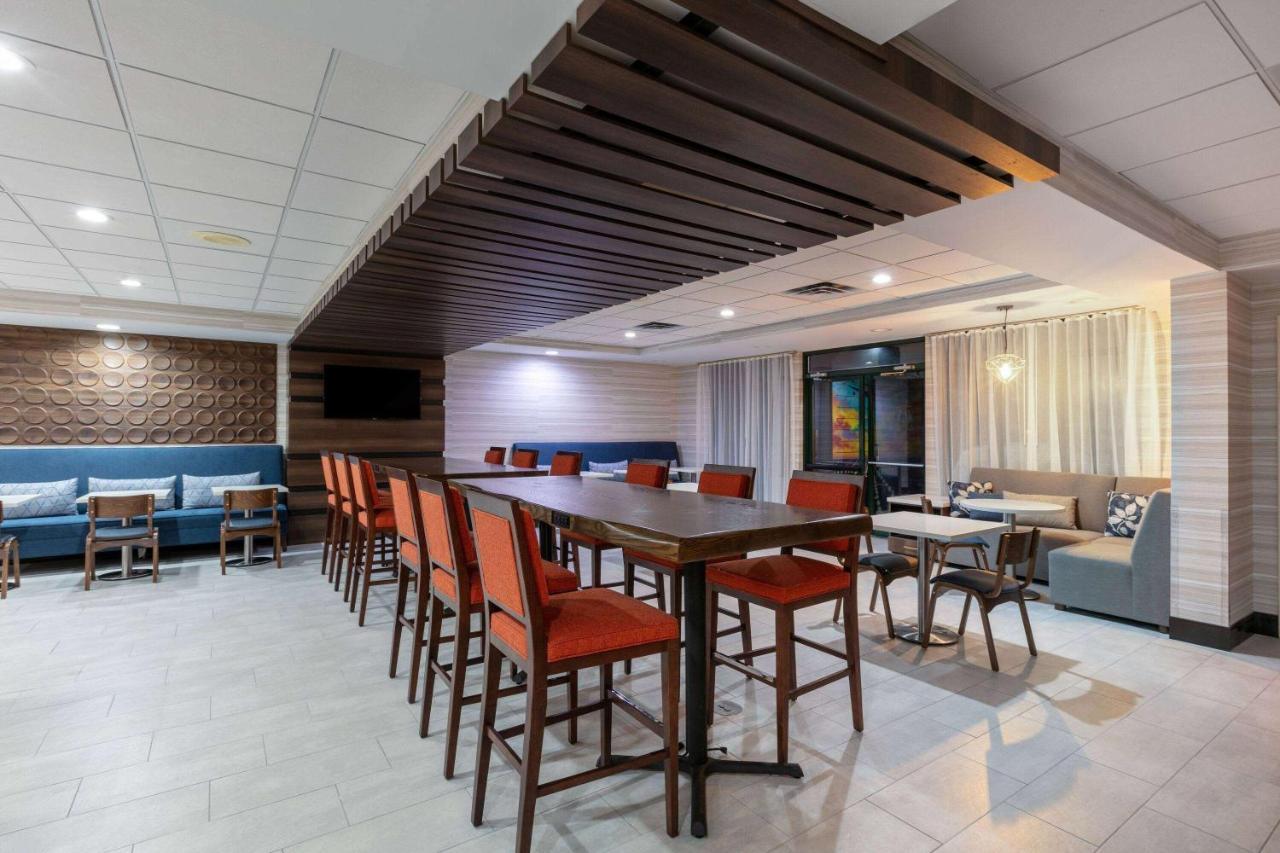 Wingate By Wyndham - Dfw North Hotel Irving Exterior photo