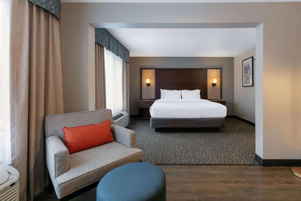 Wingate By Wyndham - Dfw North Hotel Irving Exterior photo